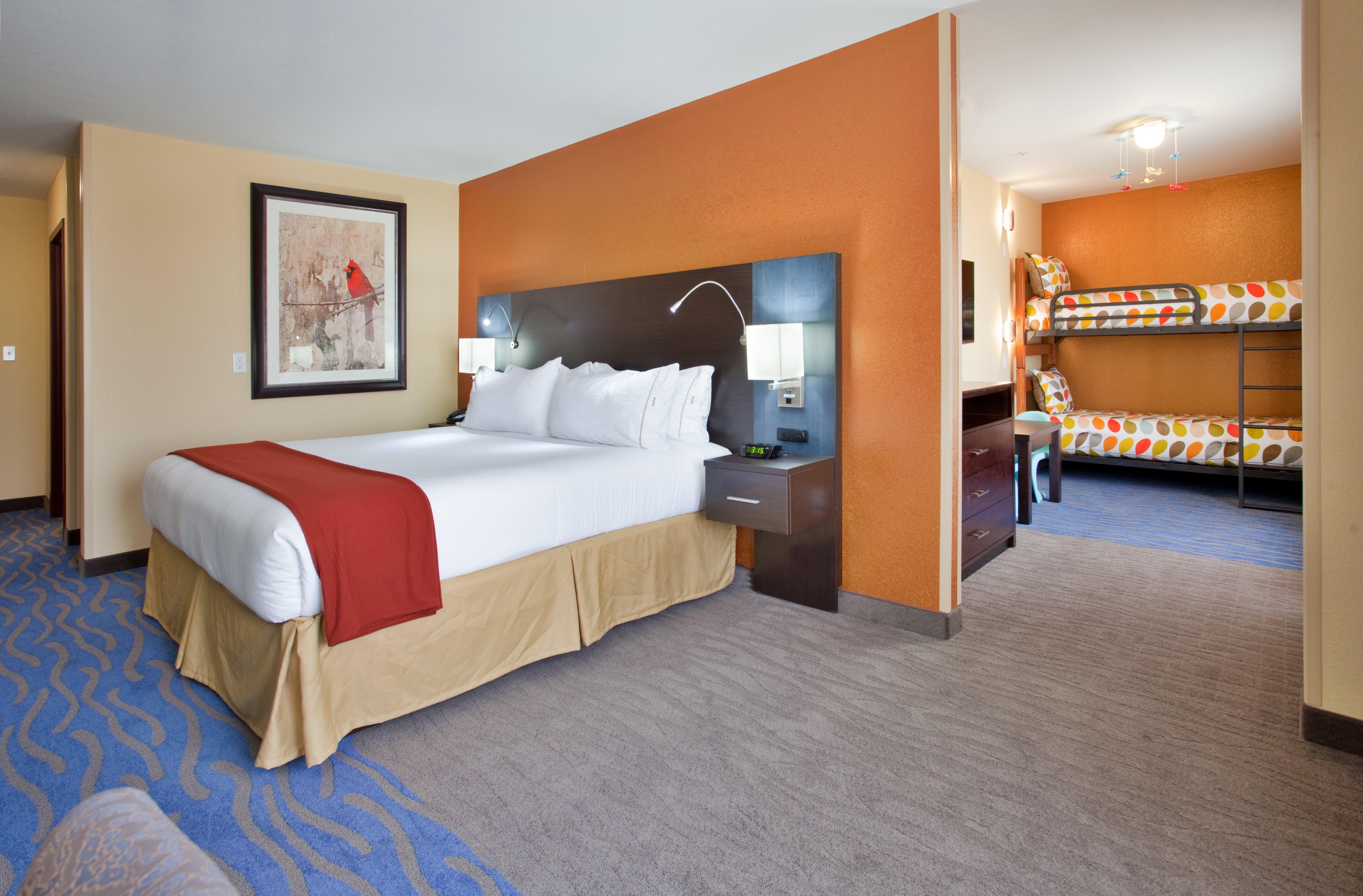 Holiday Inn Express & Suites St Louis Airport By Ihg Woodson Terrace Exterior foto