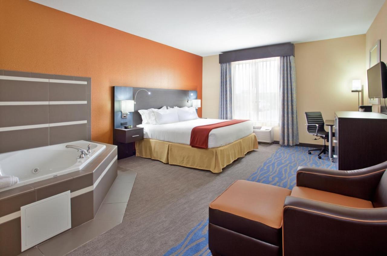 Holiday Inn Express & Suites St Louis Airport By Ihg Woodson Terrace Exterior foto